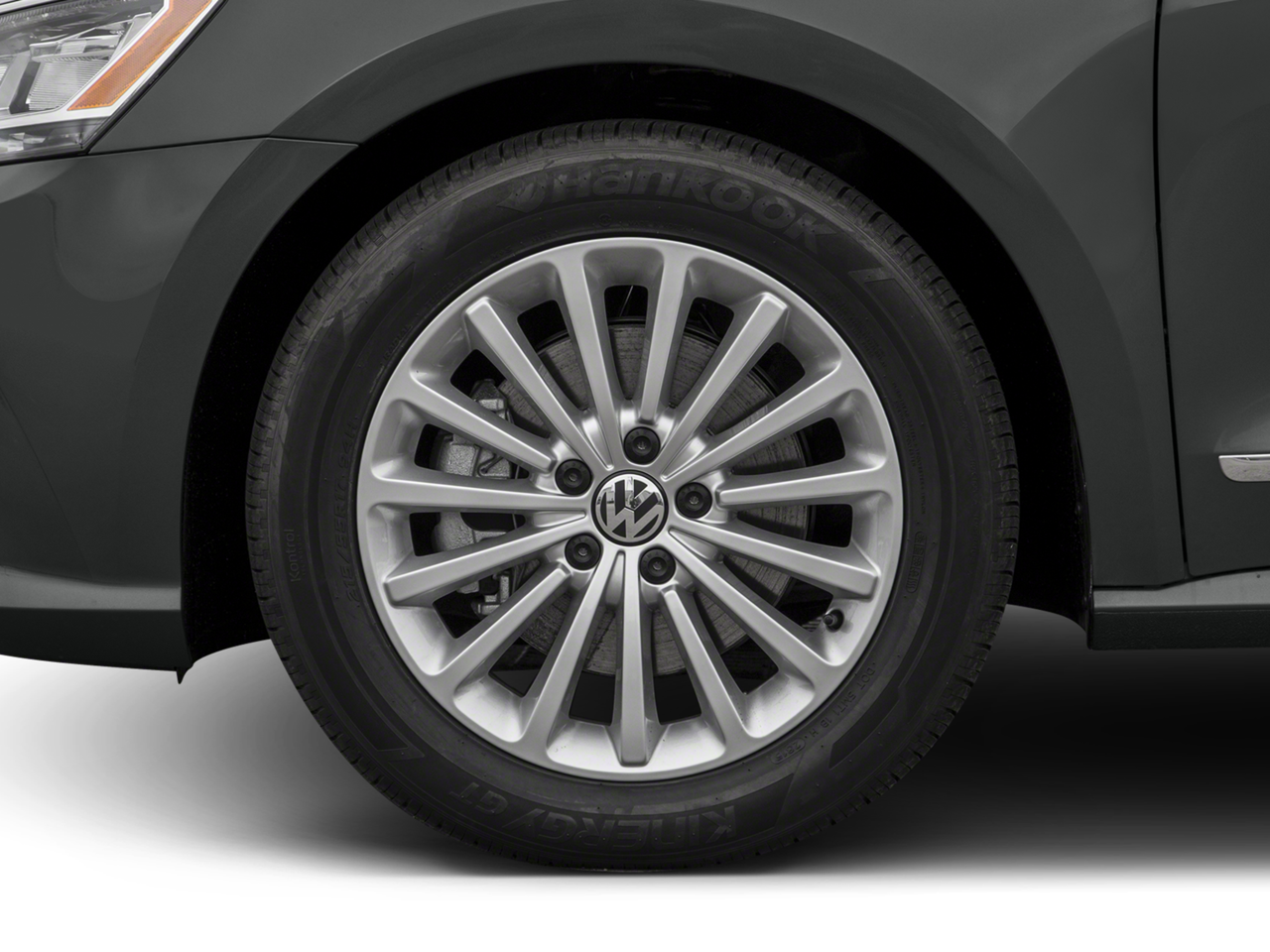 2017 Volkswagen Passat 1.8T SE w/Technology