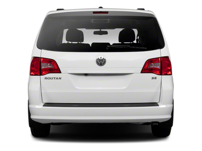 2010 Volkswagen Routan SE
