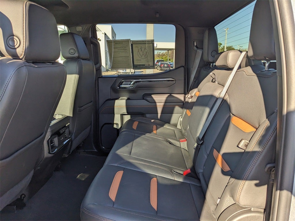 2025 GMC Sierra 1500 AT4