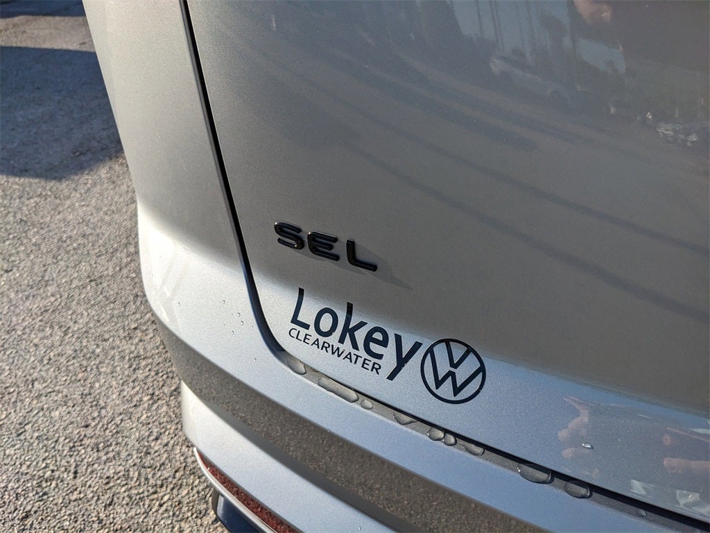 2026 Volkswagen Atlas Cross Sport 2.0T SEL R-Line Black