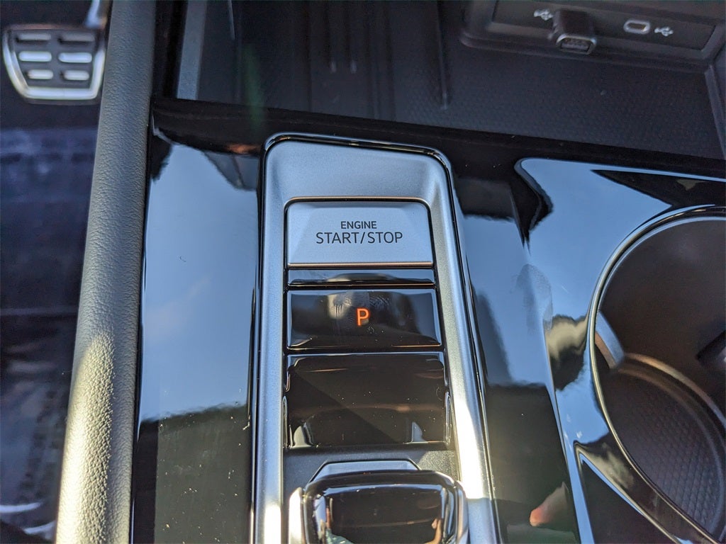 2026 Volkswagen Atlas Cross Sport 2.0T SEL R-Line Black