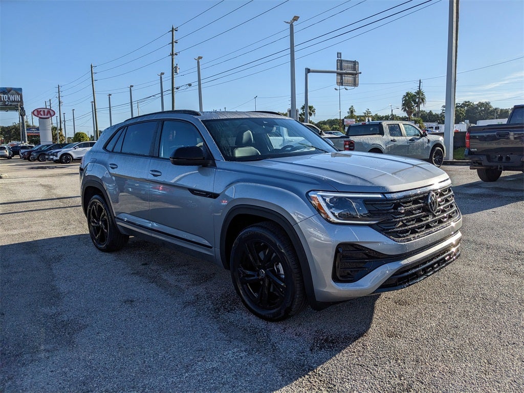 2026 Volkswagen Atlas Cross Sport 2.0T SEL R-Line Black