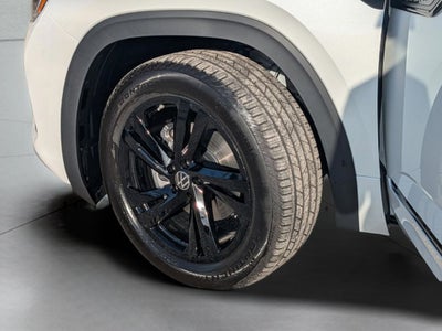 2026 Volkswagen Atlas Cross Sport 2.0T SEL R-Line Black