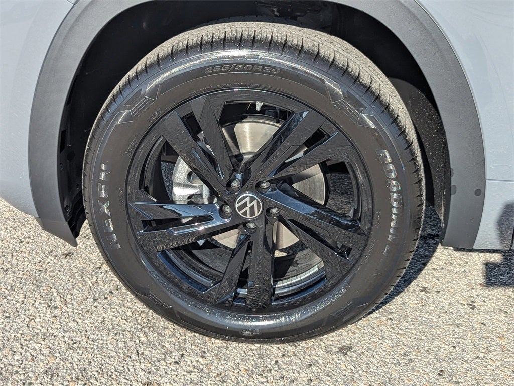 2026 Volkswagen Atlas Cross Sport 2.0T SEL R-Line Black