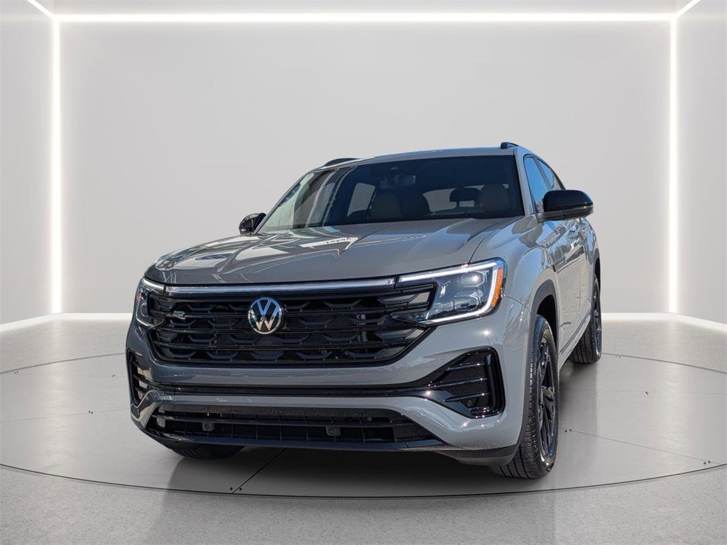 2026 Volkswagen Atlas Cross Sport 2.0T SEL R-Line Black