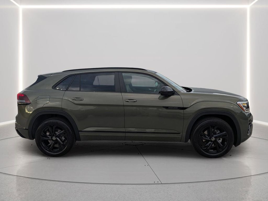 2026 Volkswagen Atlas Cross Sport 2.0T SEL R-Line Black