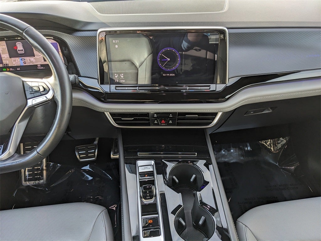 2025 Volkswagen Atlas Cross Sport 2.0T SEL R-Line Black