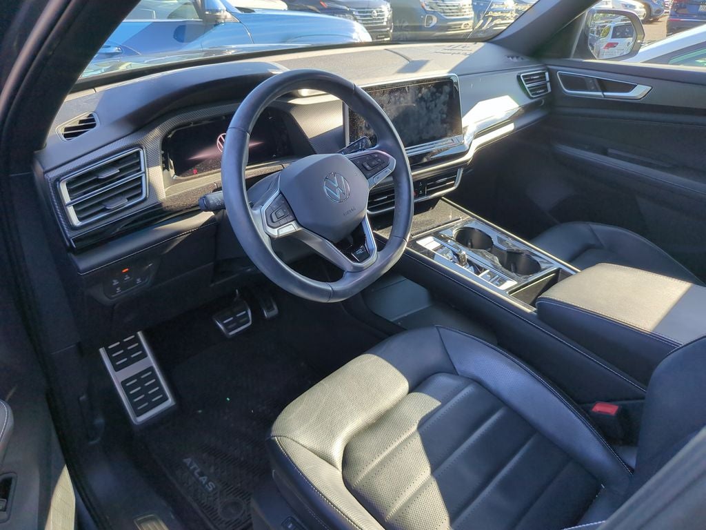 2024 Volkswagen Atlas Cross Sport 2.0T SEL R-Line