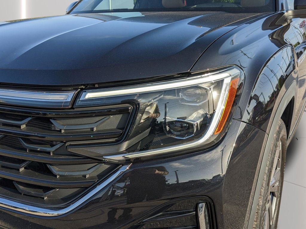 2024 Volkswagen Atlas Cross Sport 2.0T SEL R-Line