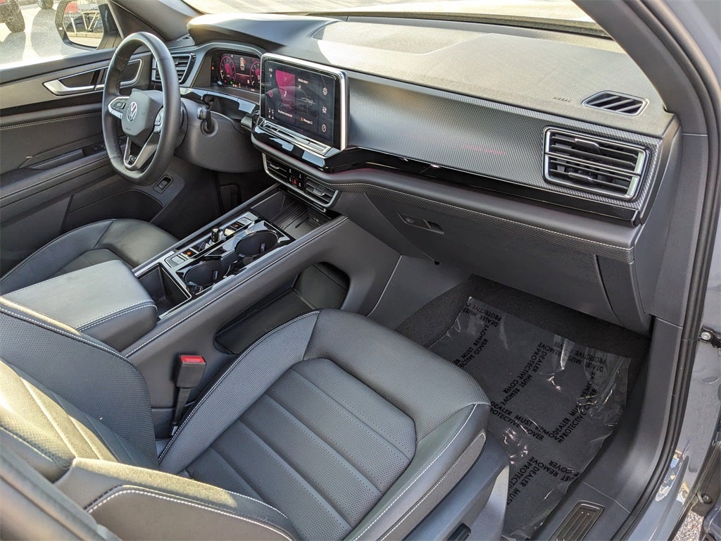 2025 Volkswagen Atlas Cross Sport 2.0T SEL R-Line Black