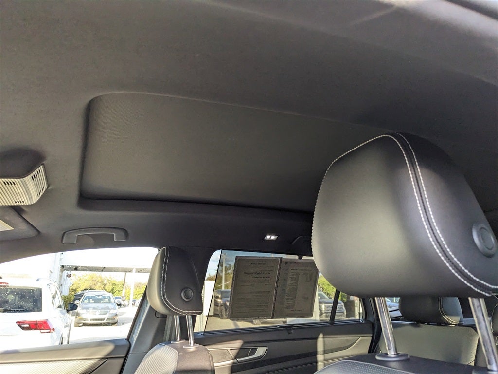 2025 Volkswagen Atlas Cross Sport 2.0T SEL R-Line Black