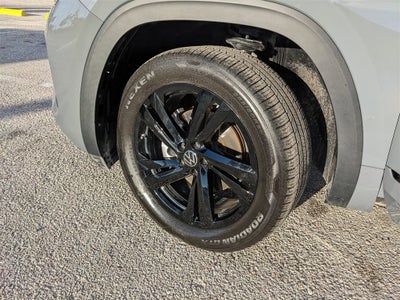 2025 Volkswagen Atlas Cross Sport 2.0T SEL R-Line Black