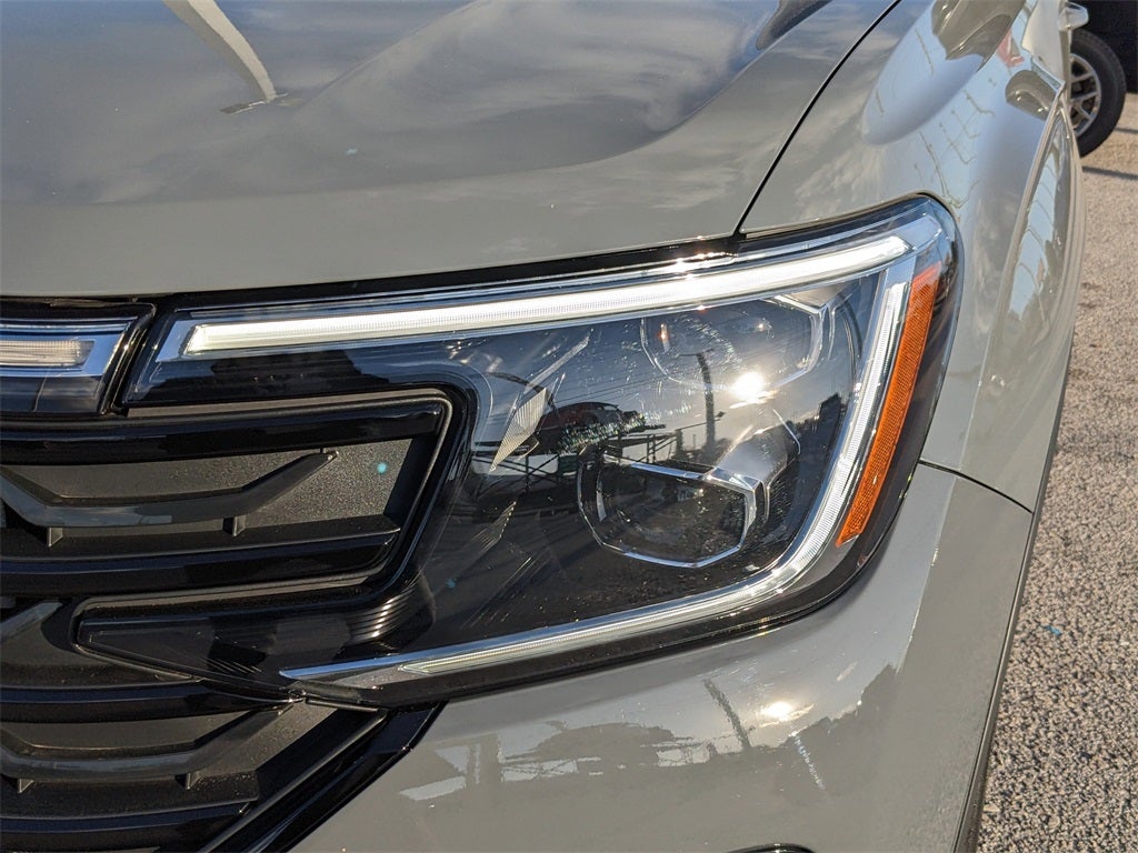 2025 Volkswagen Atlas Cross Sport 2.0T SEL R-Line Black