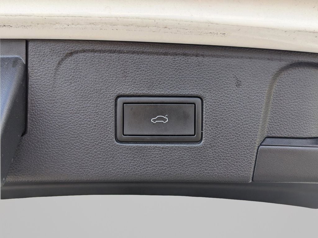 2022 Volkswagen Atlas 3.6L V6 SEL R-Line