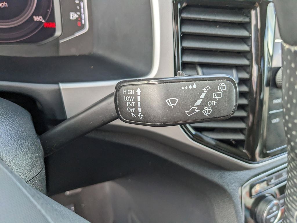 2022 Volkswagen Atlas 3.6L V6 SEL R-Line