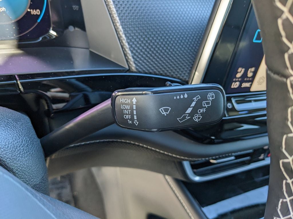 2026 Volkswagen Atlas Cross Sport 2.0T SEL