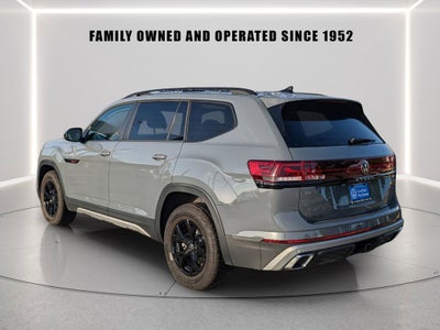 2025 Volkswagen Atlas 2.0T Peak Edition