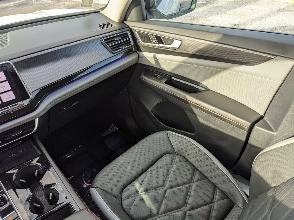 2025 Volkswagen Atlas 2.0T Peak Edition