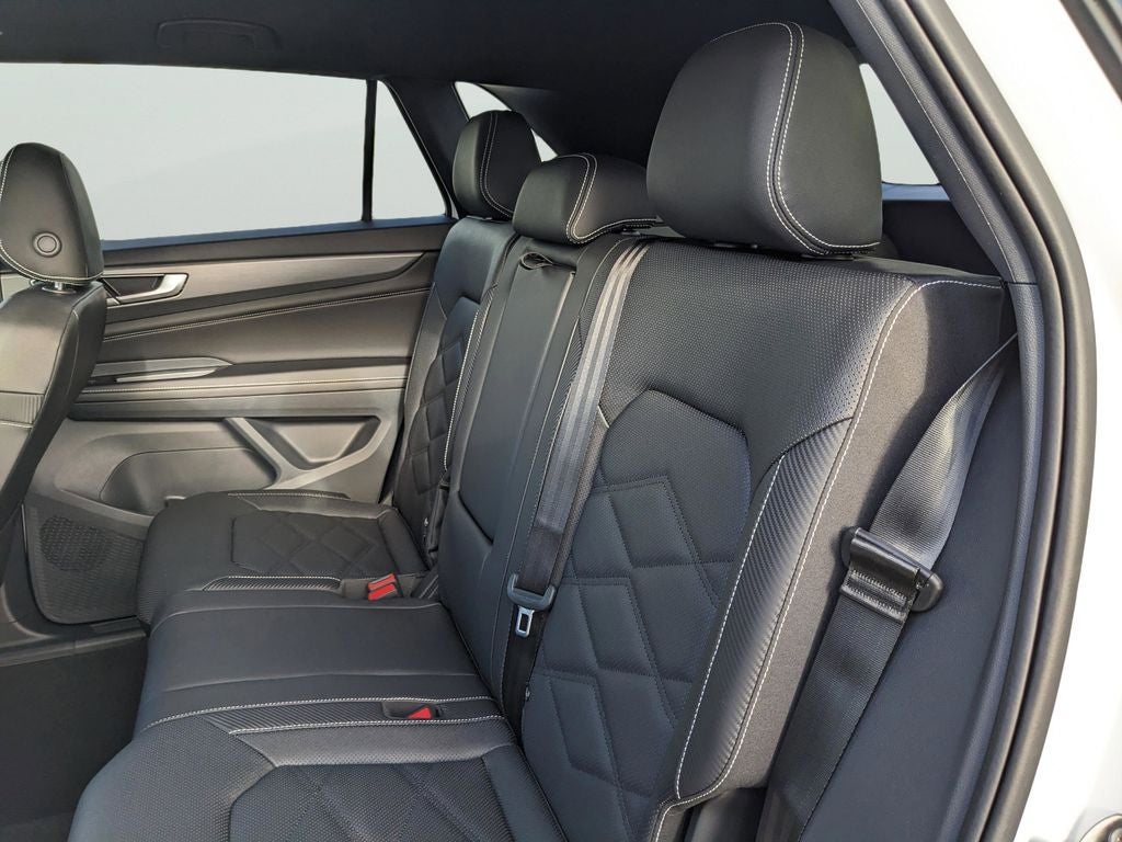 2026 Volkswagen Atlas Cross Sport 2.0T SE