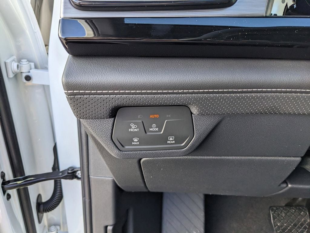 2026 Volkswagen Atlas Cross Sport 2.0T SE