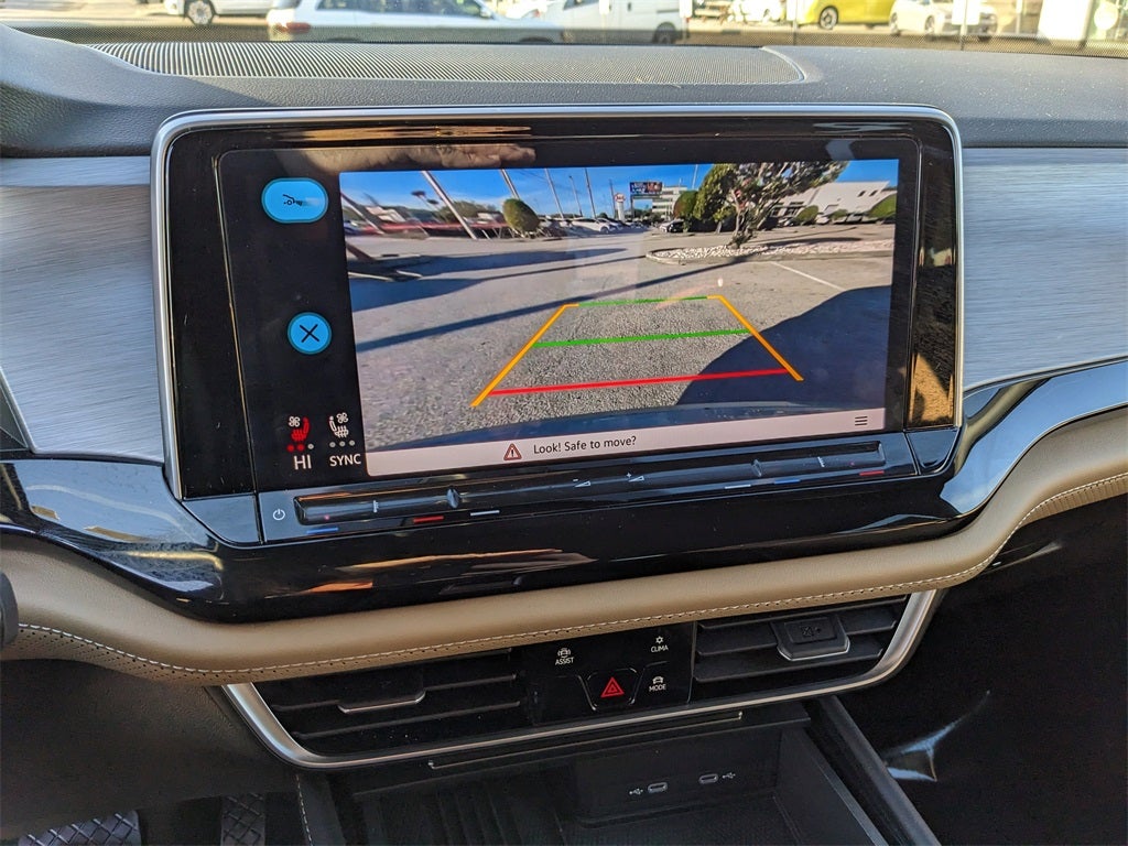 2025 Volkswagen Atlas Cross Sport 2.0T SE