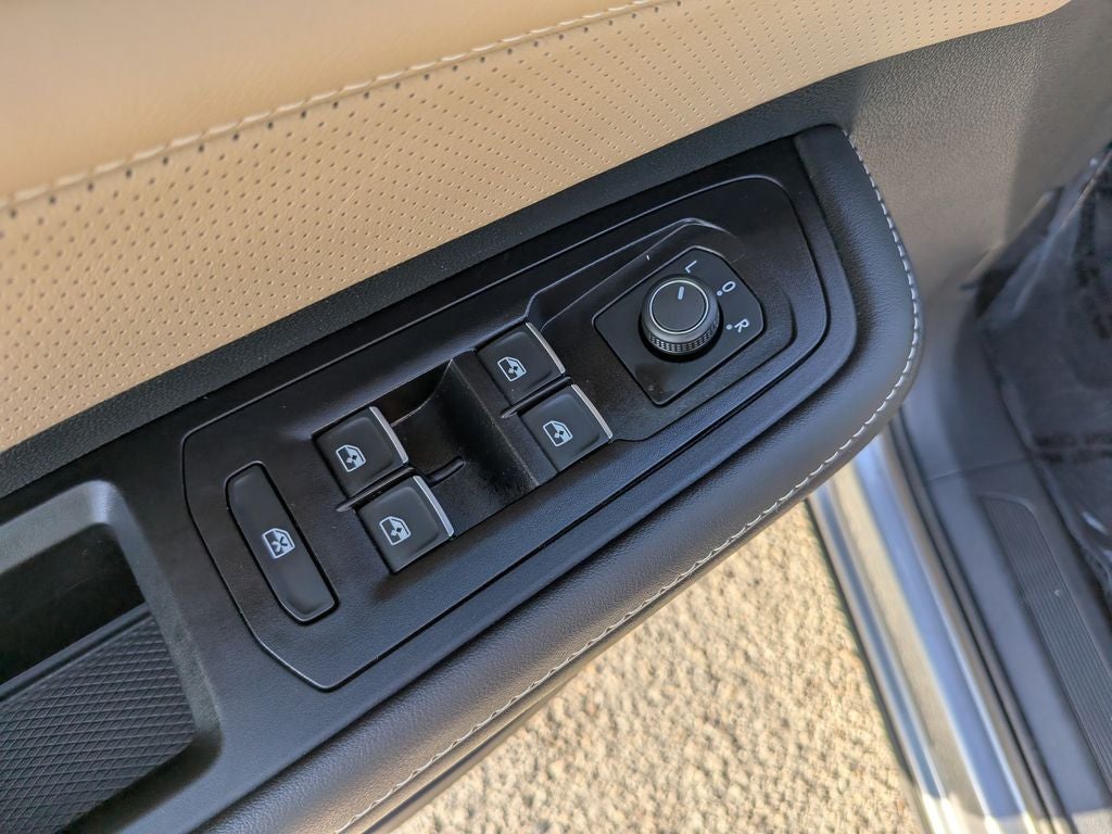 2025 Volkswagen Atlas Cross Sport 2.0T SE