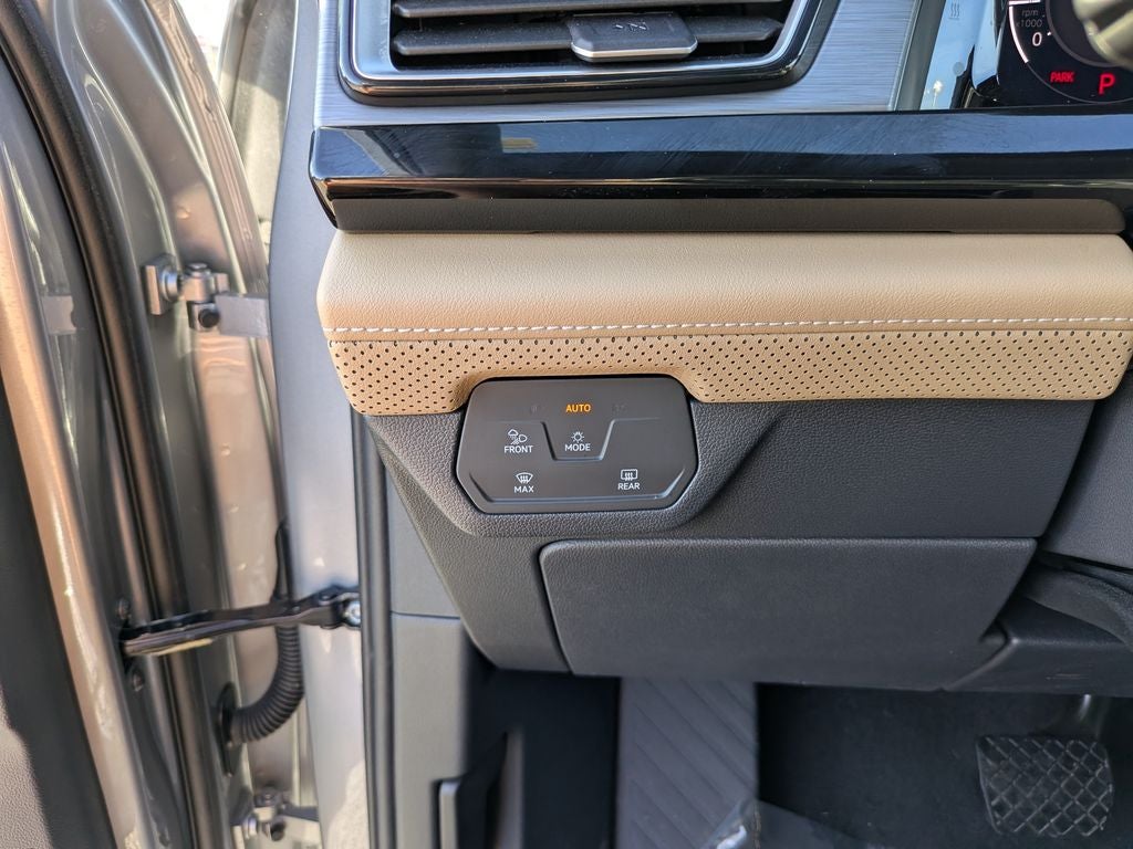 2025 Volkswagen Atlas Cross Sport 2.0T SE