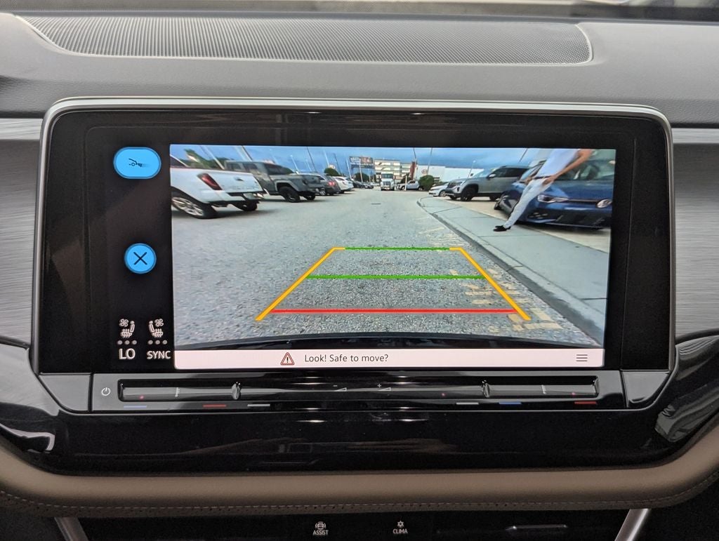 2025 Volkswagen Atlas Cross Sport 2.0T SE