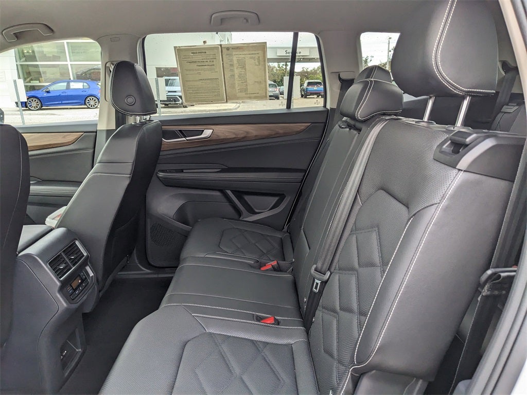 2025 Volkswagen Atlas 2.0T SE