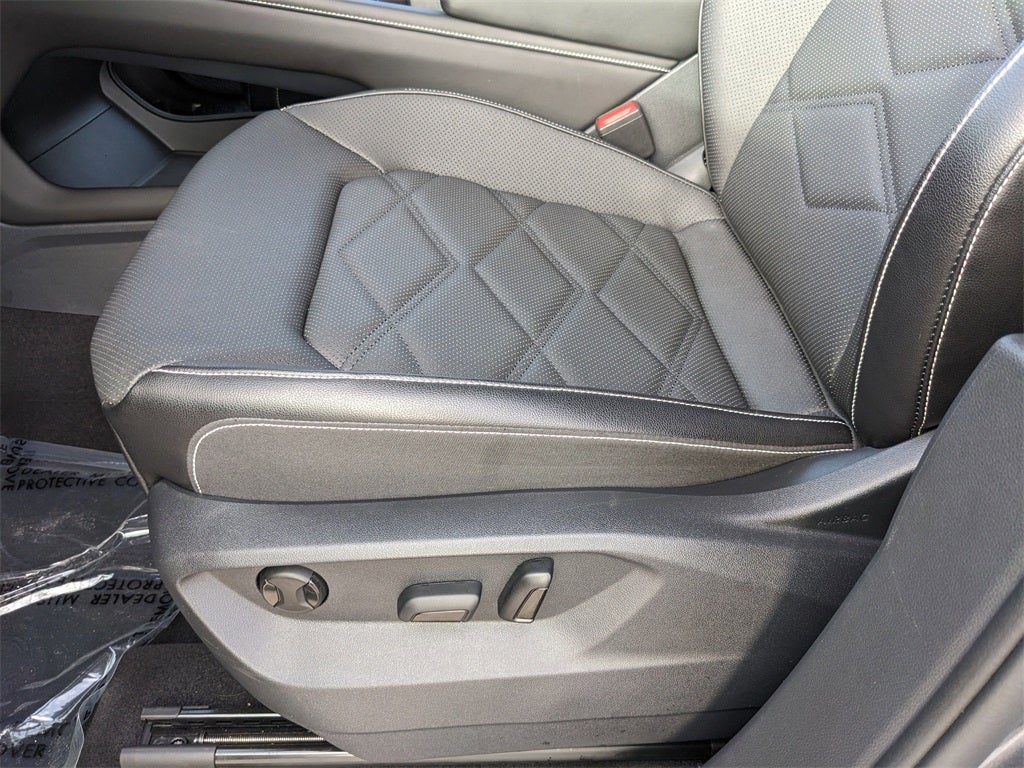 2024 Volkswagen Atlas 2.0T SE