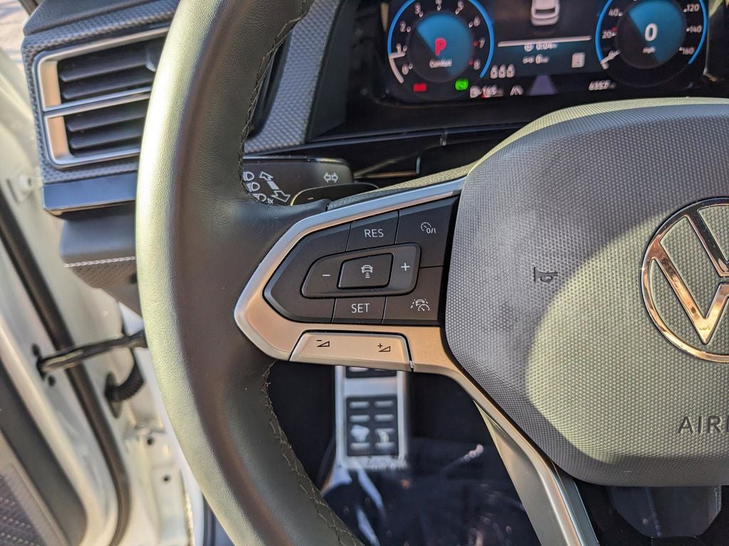 2025 Volkswagen Atlas Cross Sport 2.0T SEL Premium R-Line