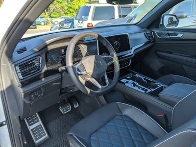 2025 Volkswagen Atlas Cross Sport 2.0T SEL Premium R-Line