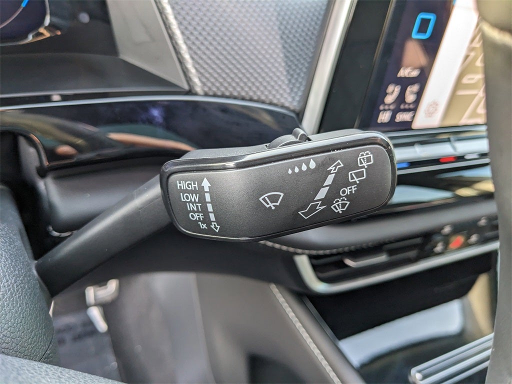 2025 Volkswagen Atlas Cross Sport 2.0T SEL Premium R-Line