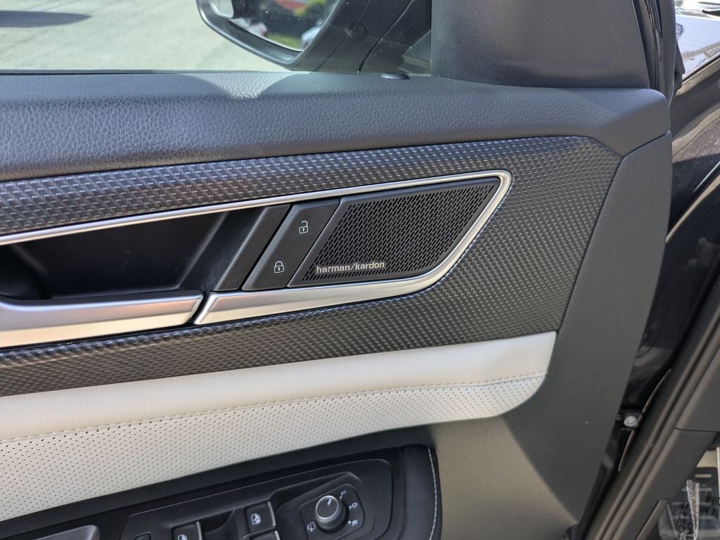 2024 Volkswagen Atlas Cross Sport 2.0T SEL Premium R-Line