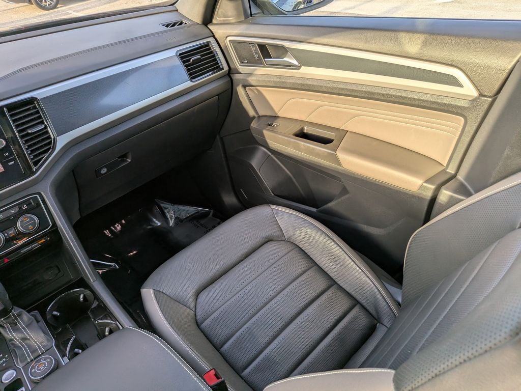 2023 Volkswagen Atlas Cross Sport 3.6L V6 SEL Premium R-Line