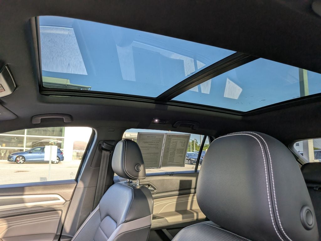 2023 Volkswagen Atlas Cross Sport 3.6L V6 SEL Premium R-Line