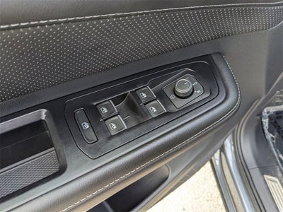 2025 Volkswagen Atlas Cross Sport 2.0T SEL Premium R-Line