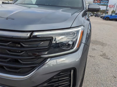 2025 Volkswagen Atlas Cross Sport 2.0T SEL Premium R-Line