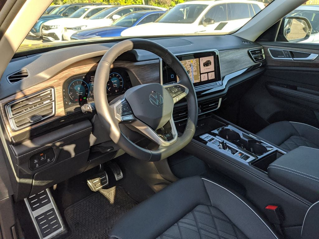 2025 Volkswagen Atlas 2.0T SEL Premium R-Line