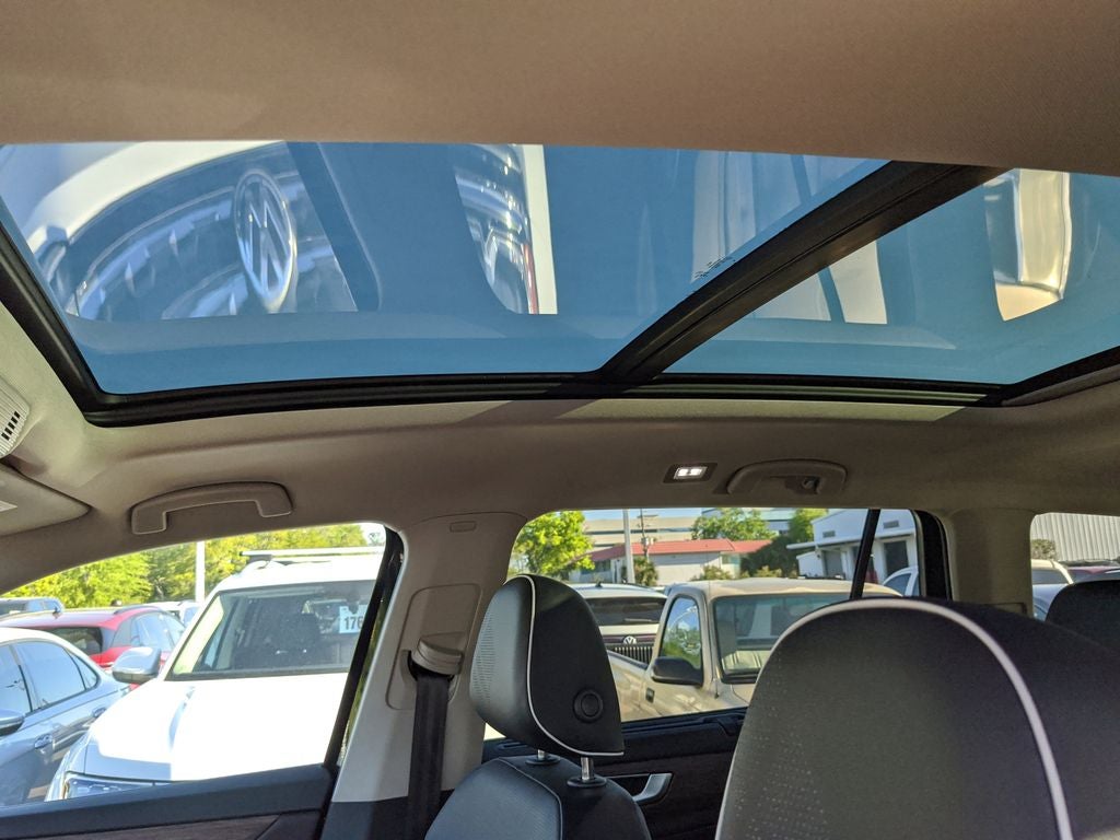 2025 Volkswagen Atlas 2.0T SEL Premium R-Line