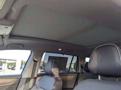 2025 Volkswagen Atlas 2.0T SEL Premium R-Line