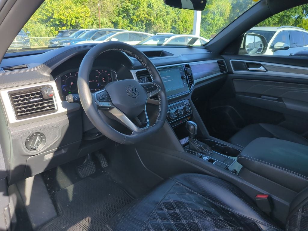 2022 Volkswagen Atlas Cross Sport 2.0T SE w/Technology