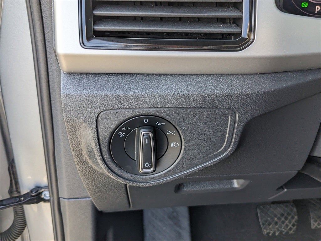 2023 Volkswagen Atlas Cross Sport 2.0T SE w/Technology