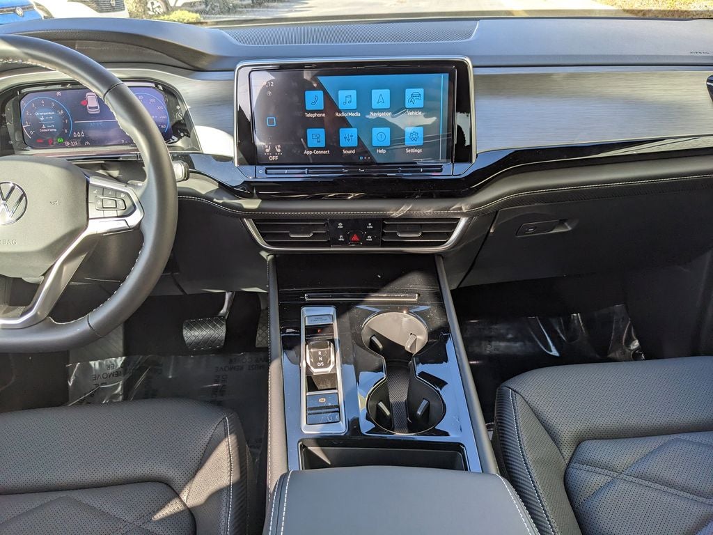 2026 Volkswagen Atlas Cross Sport 2.0T SE w/Technology