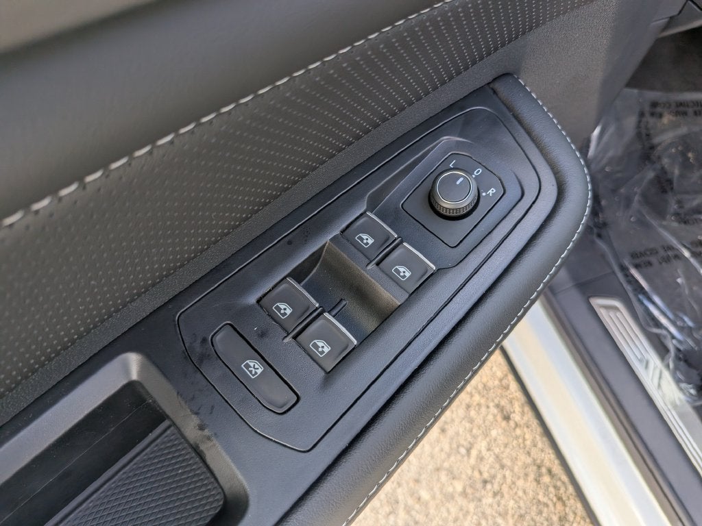 2026 Volkswagen Atlas Cross Sport SE w/Technology