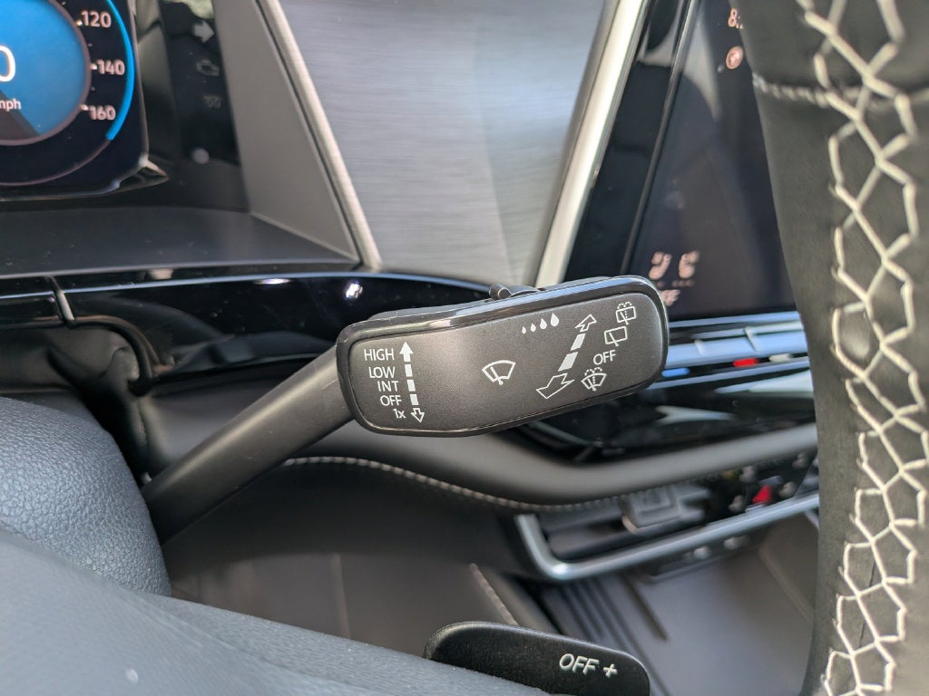 2026 Volkswagen Atlas Cross Sport SE w/Technology