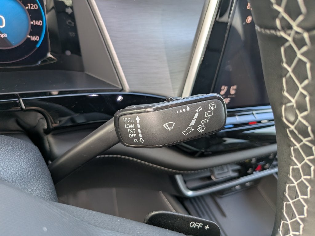 2026 Volkswagen Atlas Cross Sport SE w/Technology