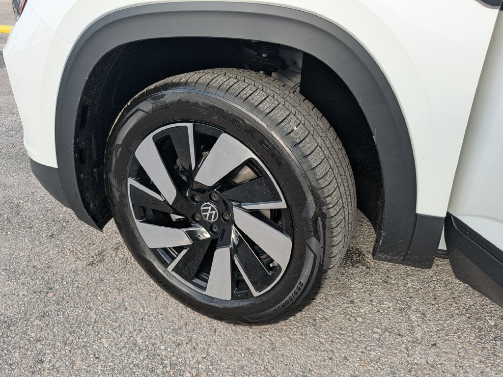 2026 Volkswagen Atlas Cross Sport SE w/Technology