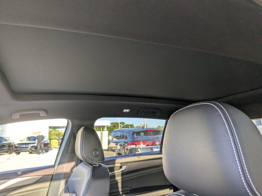2026 Volkswagen Atlas Cross Sport SE w/Technology