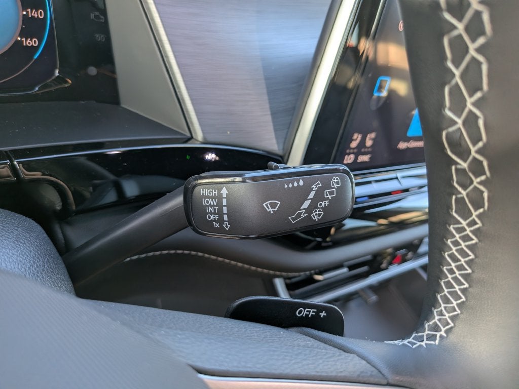 2026 Volkswagen Atlas Cross Sport SE w/Technology